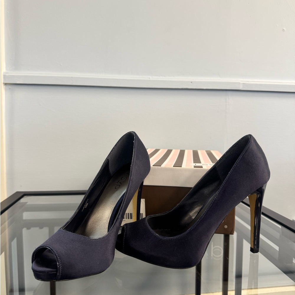 Elegant RSVP Monica Navy Satin Peep Toe Pumps
